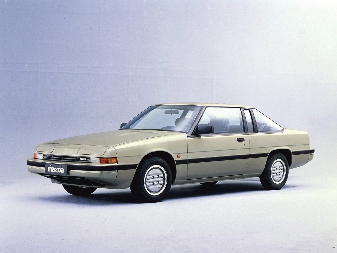 Mazda 929 II (HB), купе