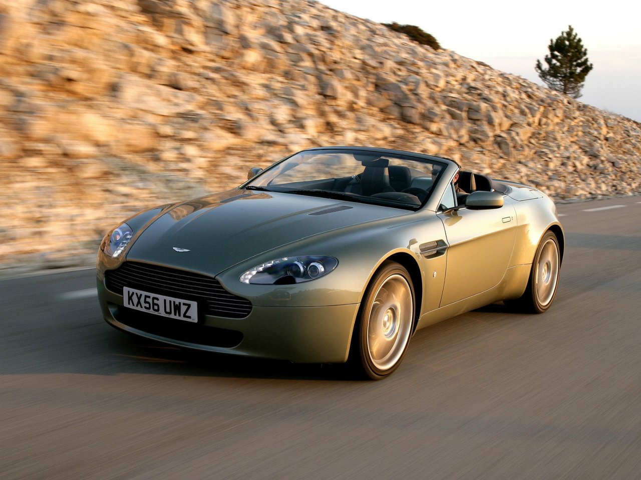 Aston Martin V8 Vantage III, родстер