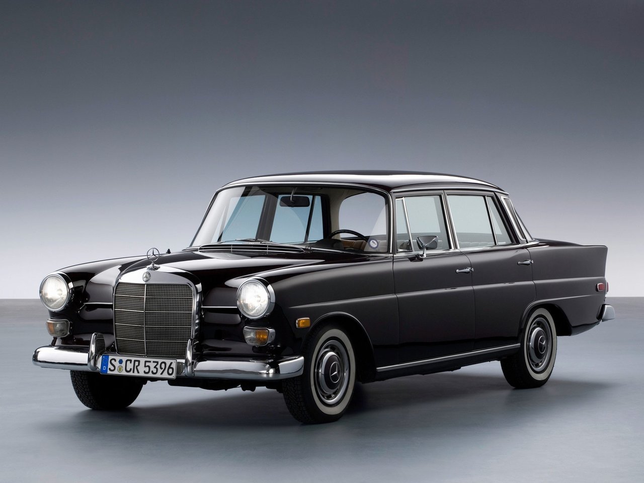 Mercedes-Benz W110 Second Series, седан