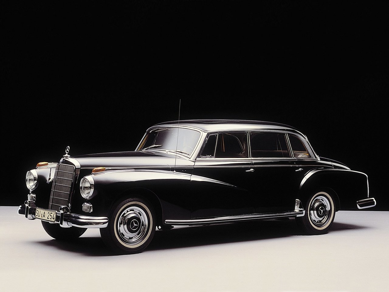 Mercedes-Benz W189 I, седан