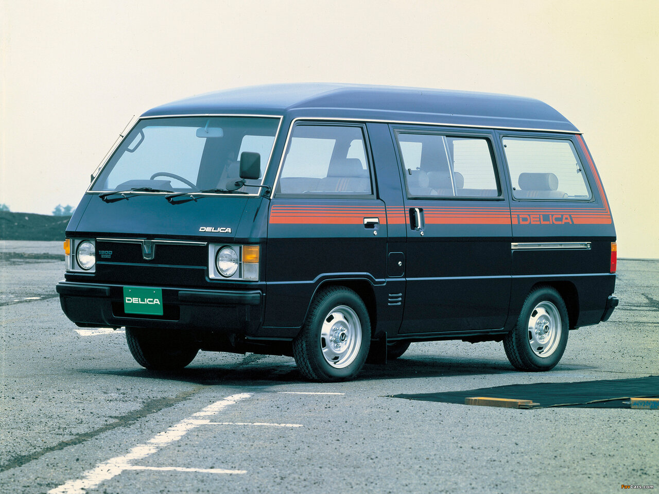 Mitsubishi Delica II, минивэн