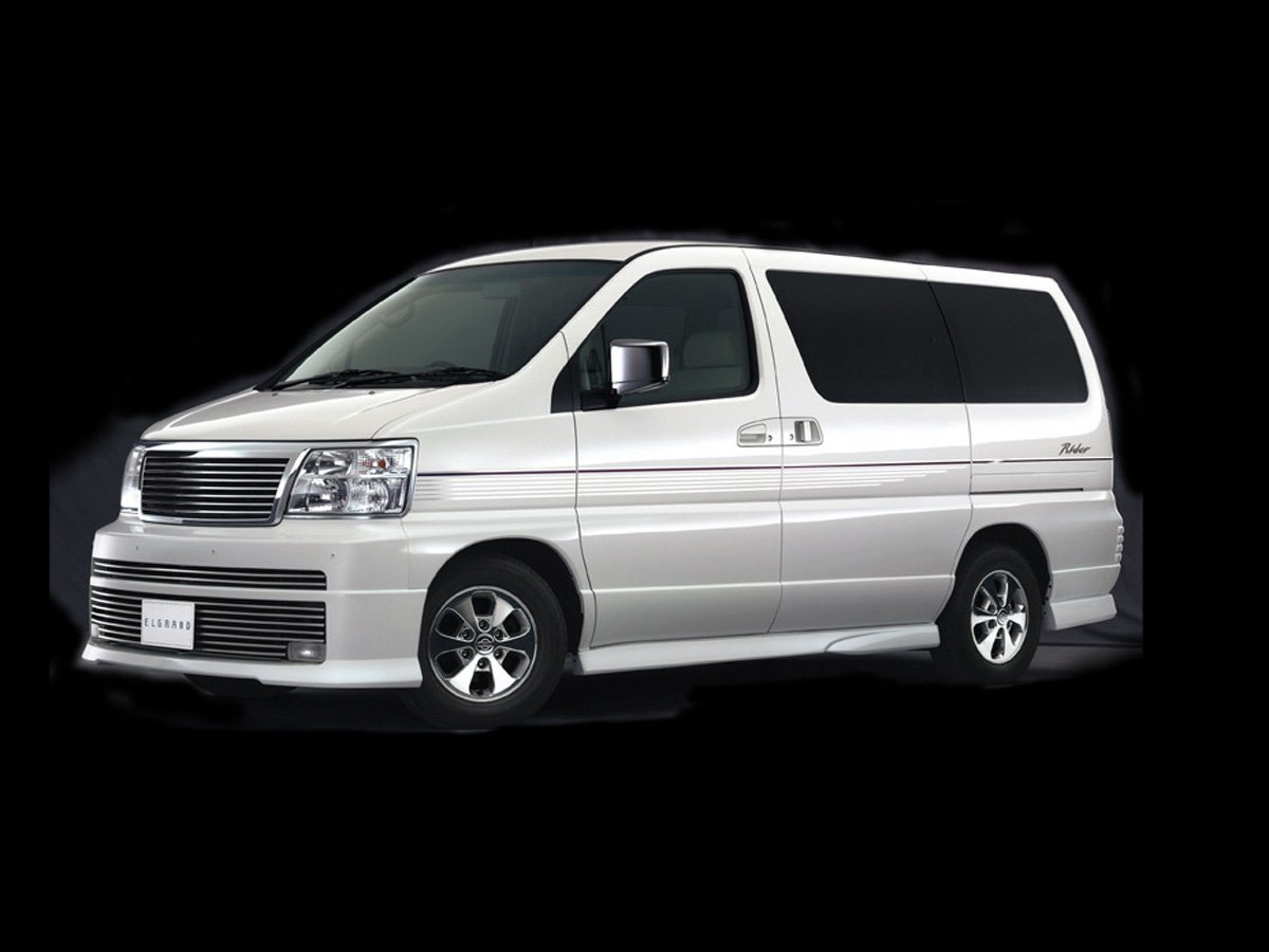 Минивэн caravan elgrand