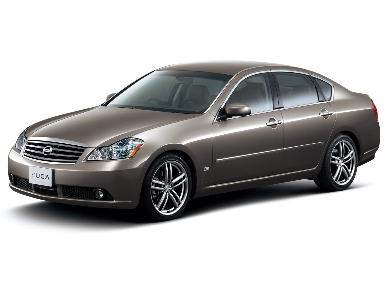 Nissan Fuga I, седан