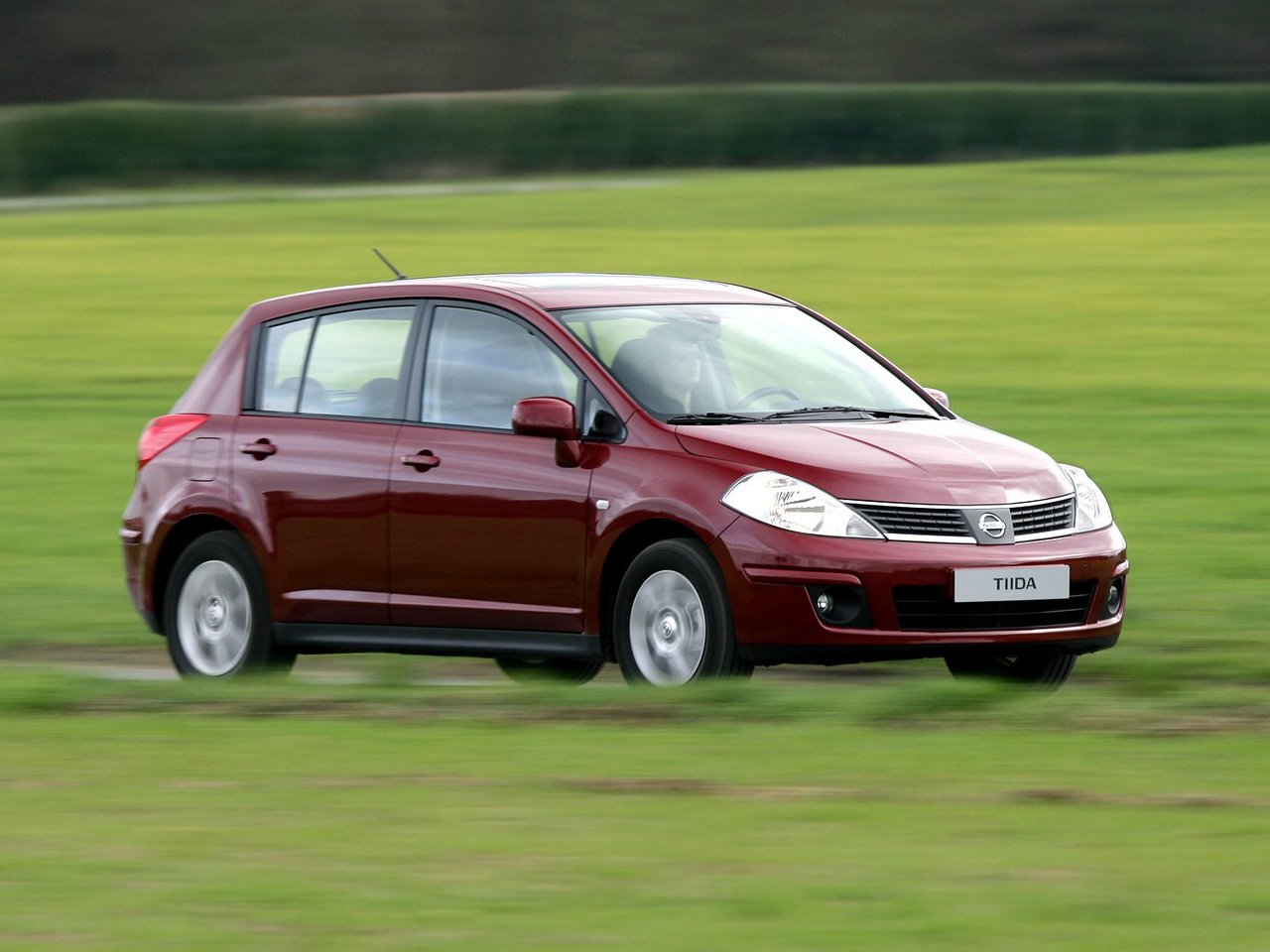 Nissan Tiida I Рестайлинг, хэтчбек 5 дв.