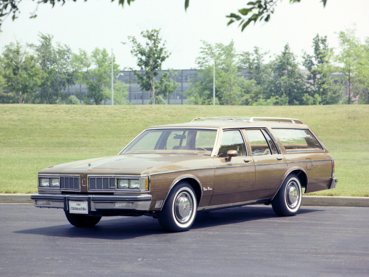 Oldsmobile Custom Cruiser II, универсал 5 дв.
