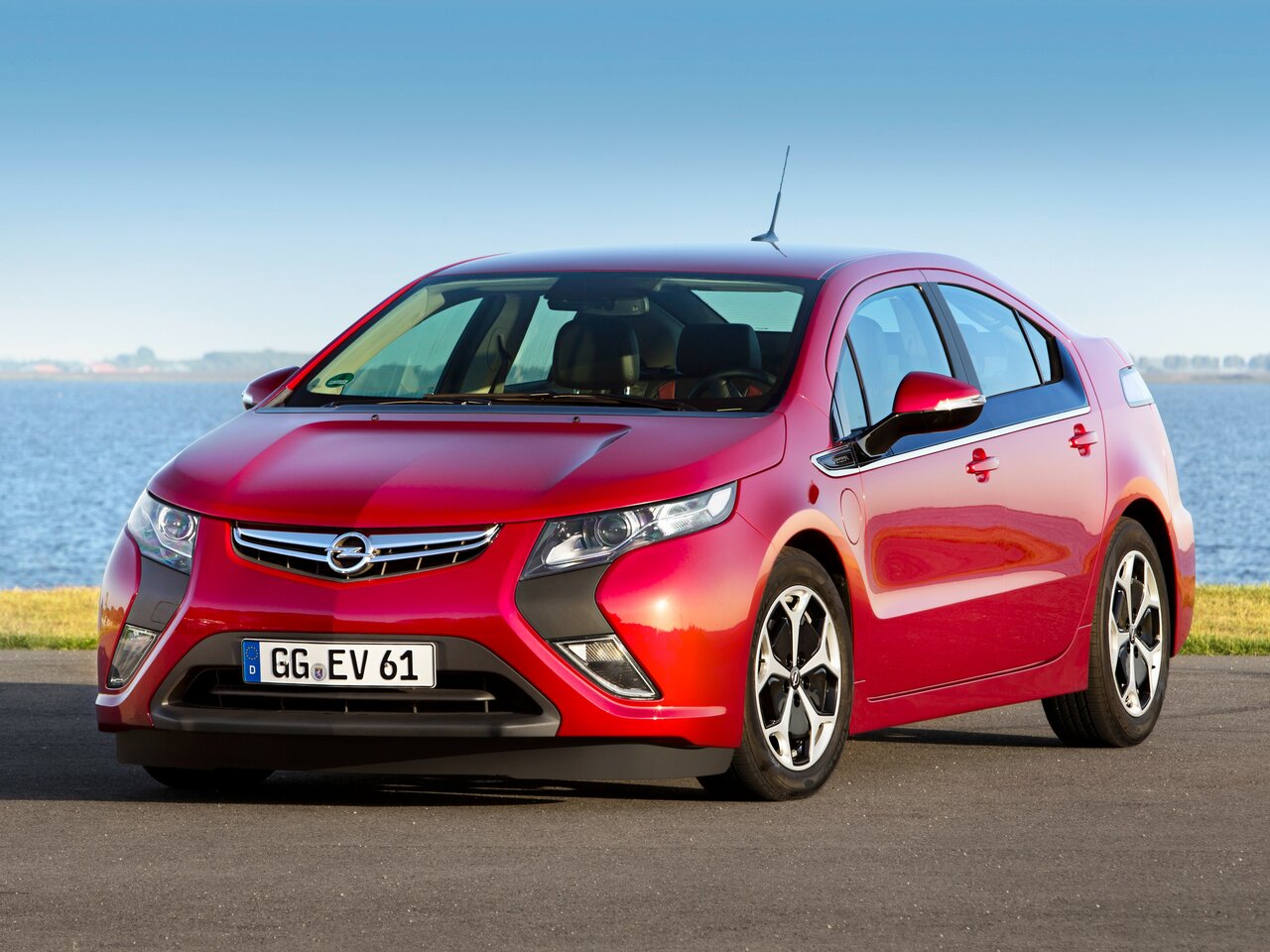 Opel Ampera I, хэтчбек 5 дв.