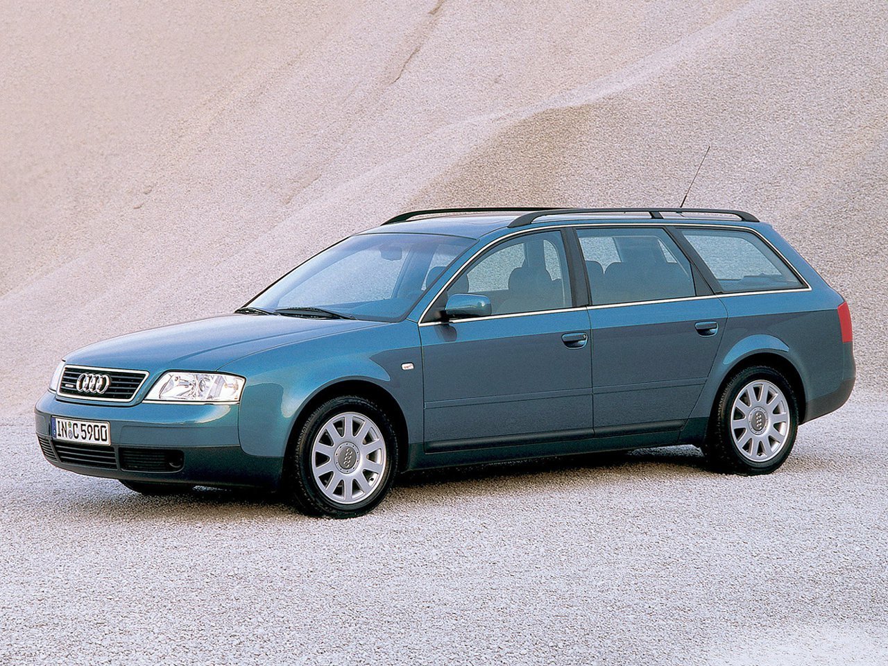 Audi A6 II (C5), универсал 5 дв.