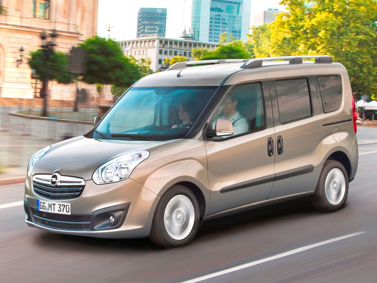 Opel Combo D, компактвэн