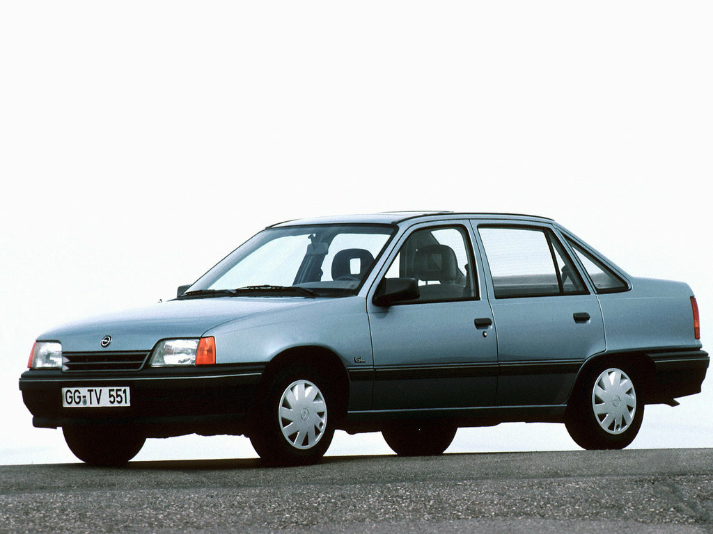 Opel Kadett E Рестайлинг, седан