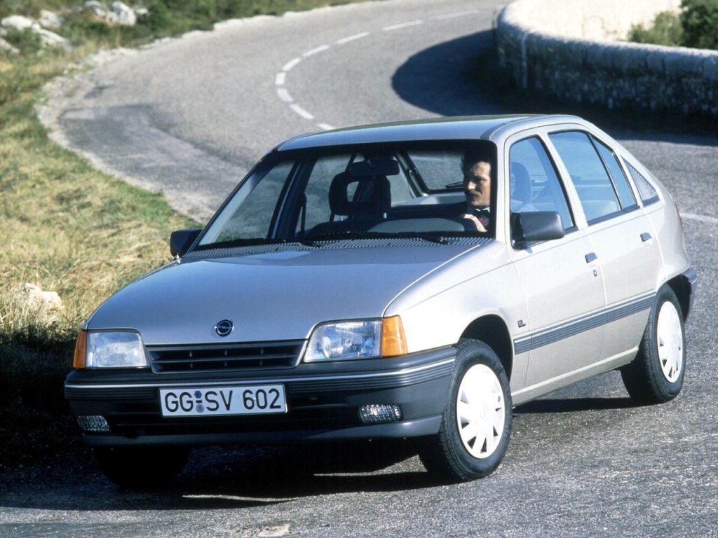 Opel Kadett E Рестайлинг, хэтчбек 5 дв.