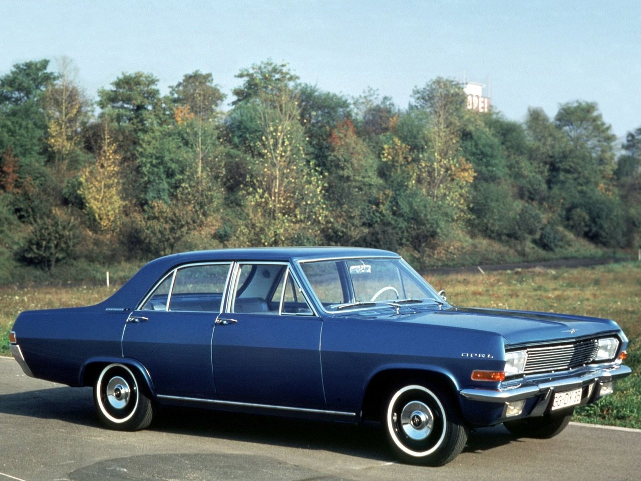 Opel Kapitan A, седан