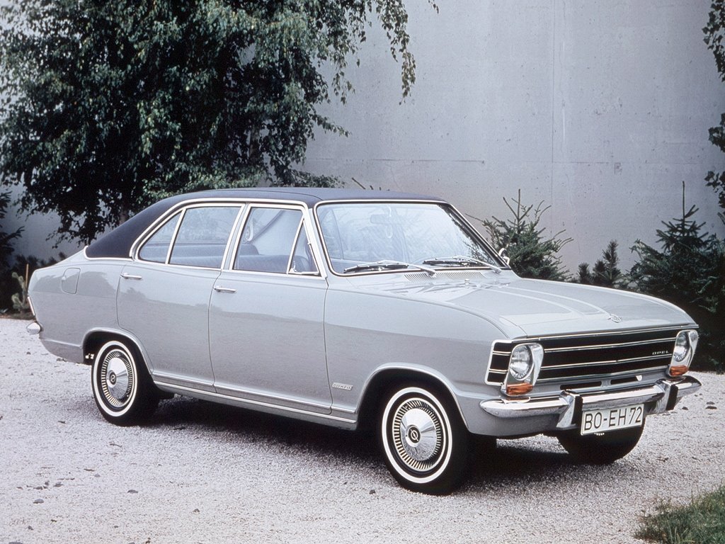 Opel Olympia A, седан