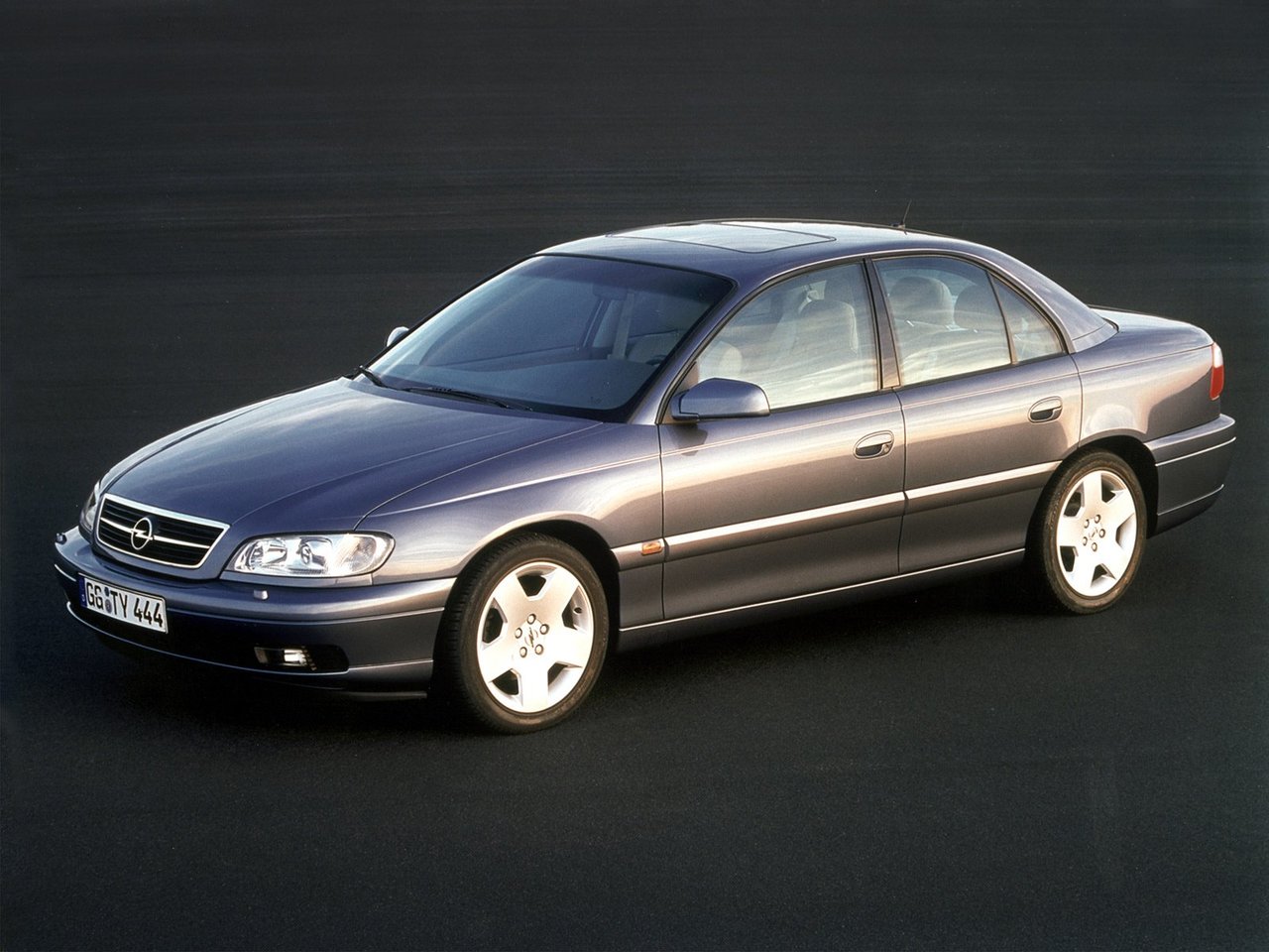 Opel Omega B Рестайлинг, седан