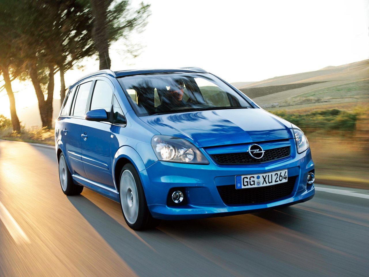 Opel Zafira OPC B, компактвэн