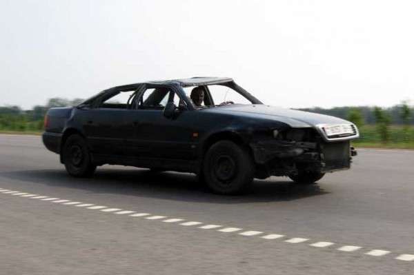 Заводится, едет, тормозит (забавные объявления о продаже машин)