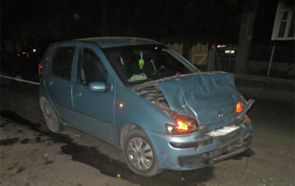 Fiat "догнал" попутный Peugeot, пострадала 19-летняя пассажирка
