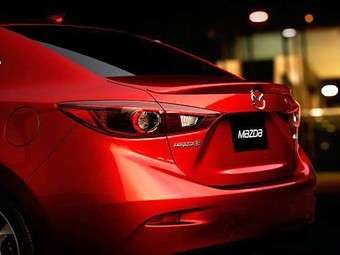 В Сеть попала фотография нового седана Mazda3