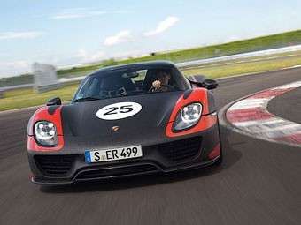 Porsche разработает четырехместный вариант супергибрида 918 Spyder