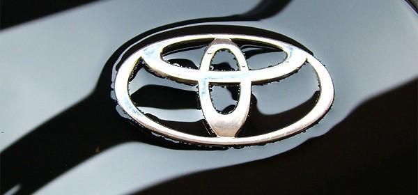 Toyota выпустит автомобиль на водороде