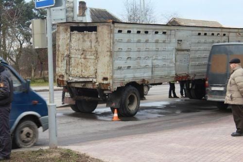 В Гродно девочку переехал 15-тонный КАМАЗ с прицепом (обновлено: девочка умерла)