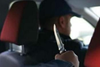 Напавшего с ножом на таксиста пассажира осудили на 8 лет
