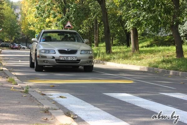 В Минске появился «лежачий полицейский», выполненный в технике объемного изображения