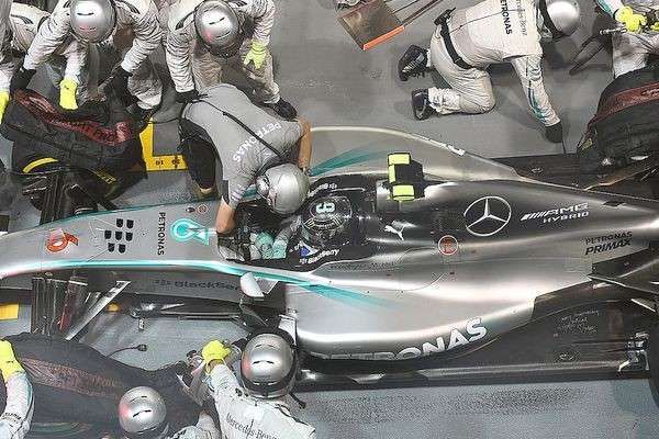 F1. В Mercedes нашли причину отказа на машине Росберга в Сингапуре. Похоже на диверсию...