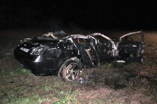 Водитель, лишенный «прав» в августе, разбил свой BMW о металлический отбойник и погиб сам