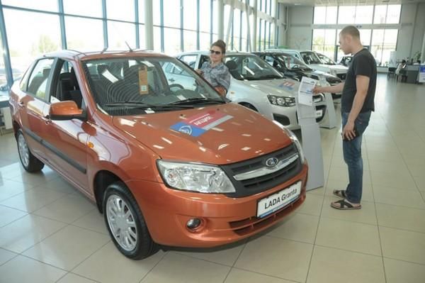 Несмотря на спад, АвтоВАЗ по итогам III квартала получил прибыль и увеличил рыночную долю на российском рынке