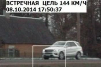 В Пинском районе ГАИ "прервала полет" Mercedes - женщина за рулем превысила скорость на 104 км/ч