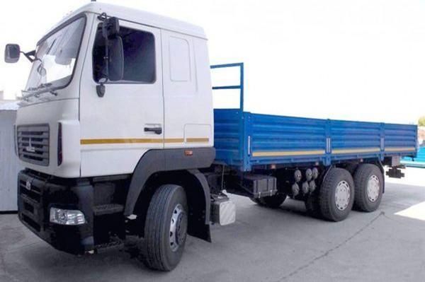 Новая модификация бортового МАЗ-6312В5 с удлиненной платформой для региональных перевозок