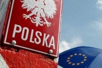 Польша начала выдавать белорусам шенгенские визы на два года