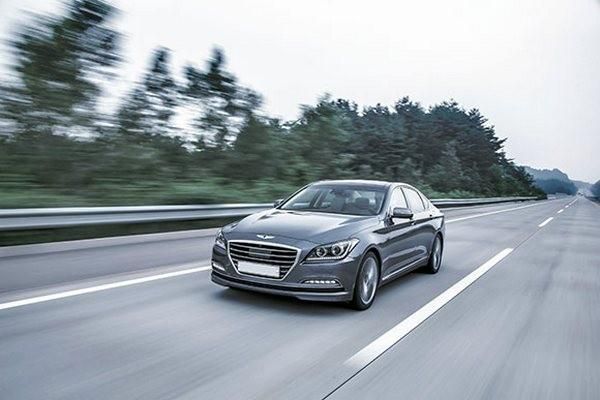 Новый Hyundai Genesis получил награду за безопасность