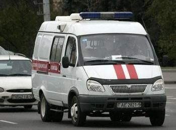 Житель Белыничского района разбил топором автомобиль скорой помощи