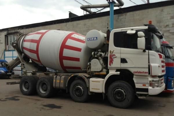 В Минске 31-летний водитель бетоносмесителя и помощники на протяжении четырех месяцев воровали бетонные смеси