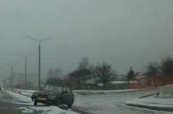Гродно отмечает "день жестянщика" - в городе выпал снег (видео)