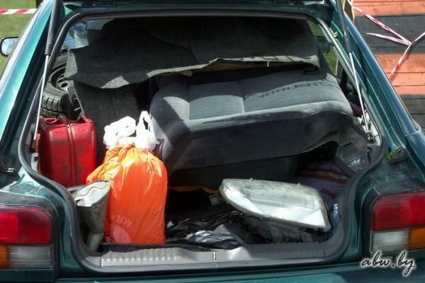 Лишний вес в автомобиле: что в наших багажниках мешает экономить?