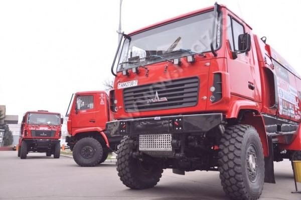 Dakar 2015. Заявлено 64 грузовика. МАЗы получили номера 510, 535 и 560