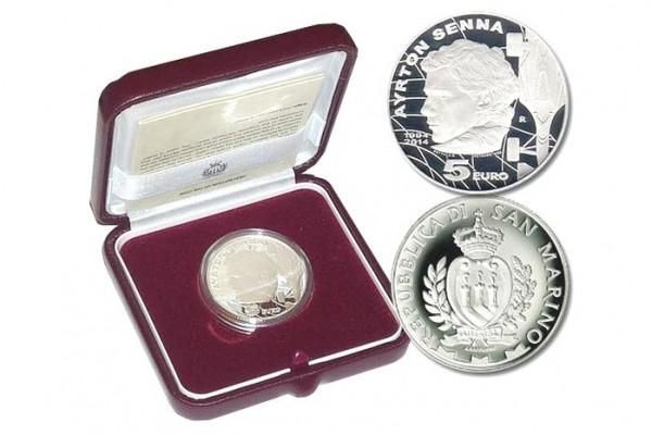 F1. В память об Айртоне Сенне выпущены монеты и марка