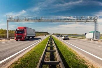 К осени 2015 года в сеть платных дорог Беларуси будут включены еще две