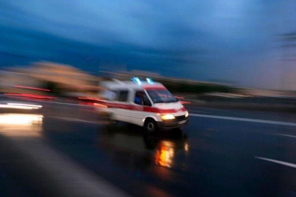 Peugeot сбил троих человек во время драки на дороге в Жлобине, один умер