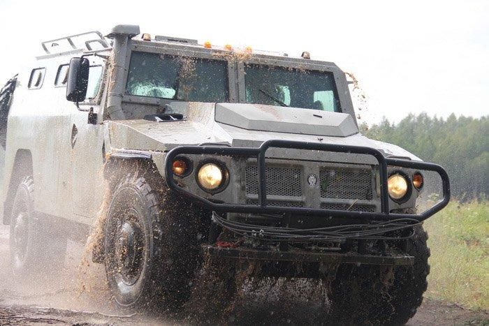 "Тигр": военный бронеавтомобиль, собранный в Беларуси