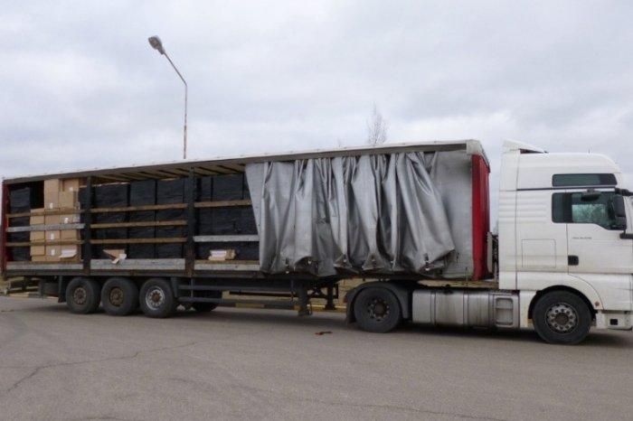 В Литве в польском грузовике обнаружили крупнейшую контрабанду белорусских сигарет на 1 миллион евро