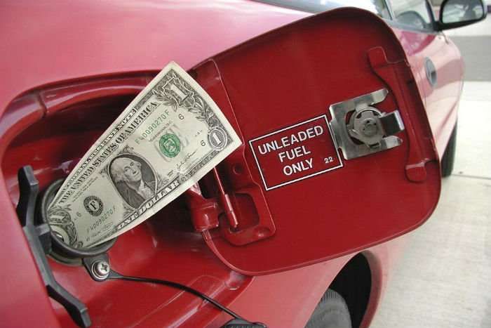"Белнефтехим" "отвязал" стоимость топлива от курса доллара