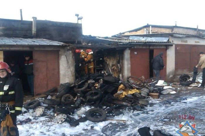 Пожар в минском гараже уничтожил все имущество