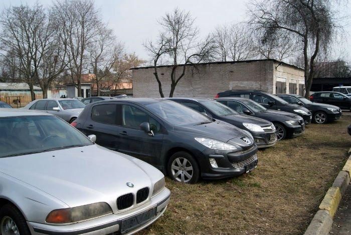 Из могилевского автохауса изъяты и обращены в доход государства 12 автомобилей