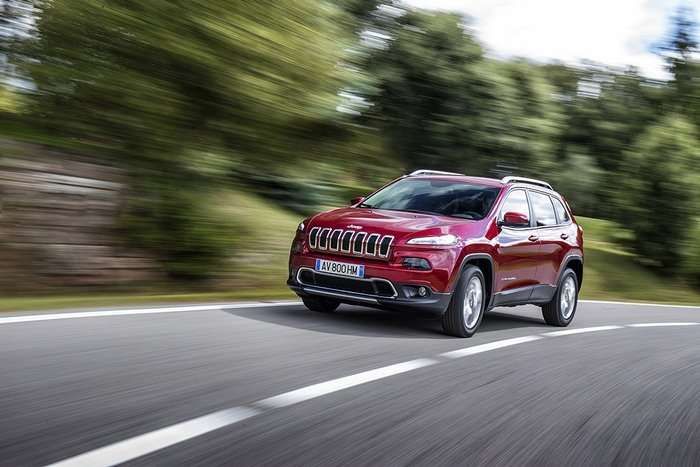 В России начались продажи дизельного Jeep Cherokee