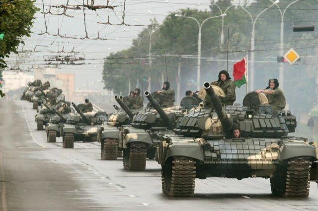 В Минске начинаются ночные тренировки военной техники - участки некоторых центральных улиц будут перекрыты уже сегодня