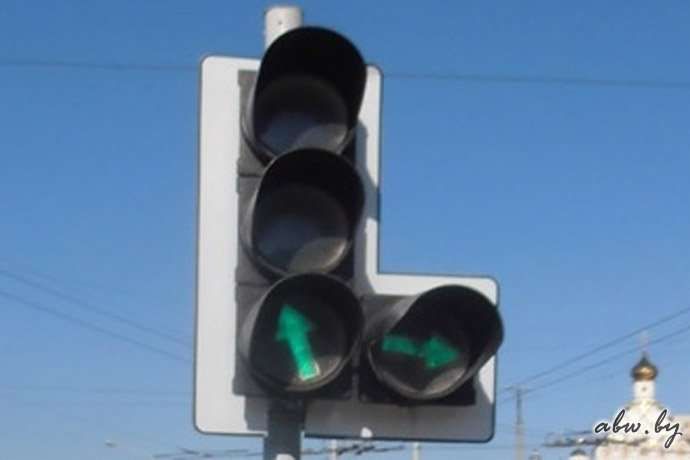 Прямо или налево: о чем хочет сказать загадочный светофор?
