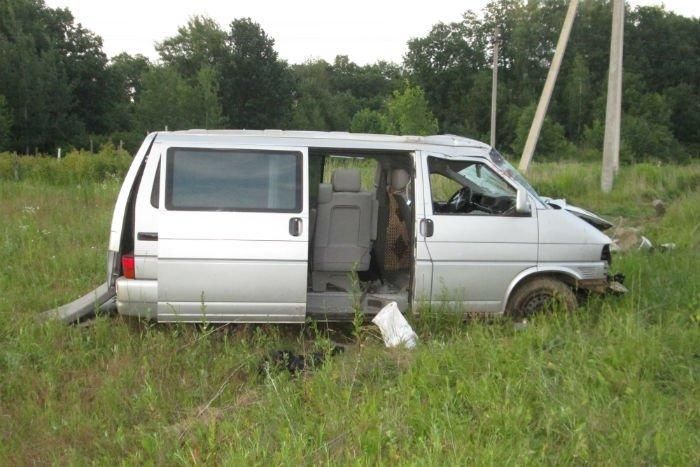 В Гомеле Volkswagen Multivan ударился в столб - водитель погиб
